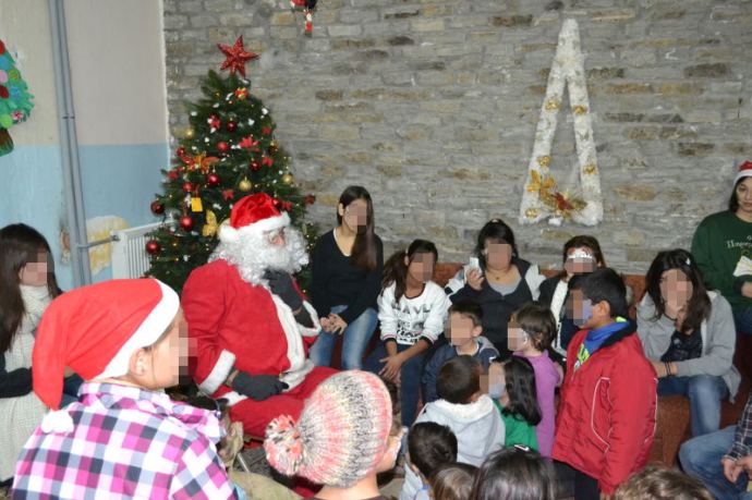 Η καλύτερη στιγμή της ημέρας ήταν η απρόσμενη επίσκεψη του Αϊ Βασίλη με δώρα για τα παιδιά.