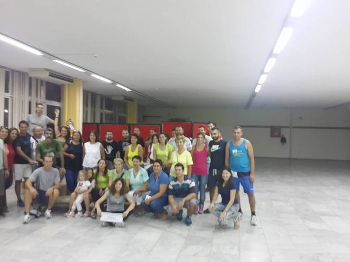 Μερικοί από τους εθελοντές της διασυλλογικής ομάδας