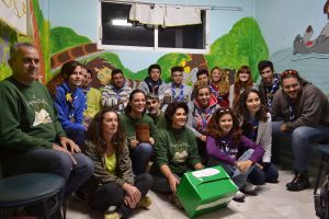 Πρόσκοποι και Παραμυθάδες σε αναμνηστική φωτογραφία